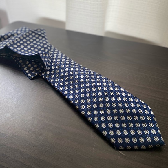 Barcelona Cravatte w/ handkerchief - Picture 1 of 2